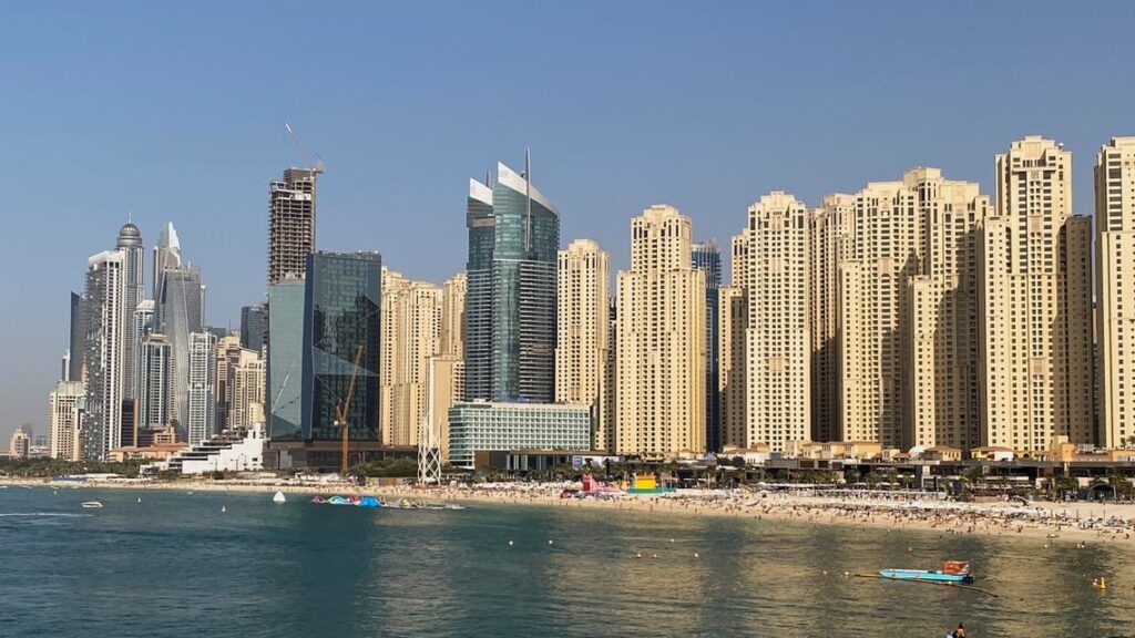 حكومة دبي تعتمد مشاريع إسكانية بـ 3.8 مليار درهم
